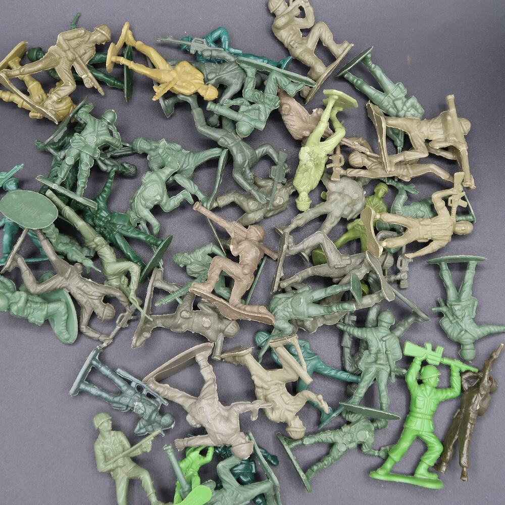 Plastic Green Army Men Set Vintage Classic Toys China Quart Bag